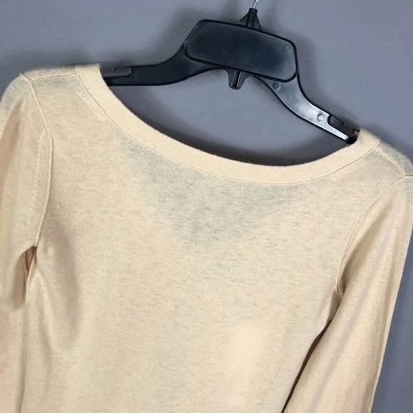 Vince Women's Fitted Back Cashmere V-Neck Sweater In Praline Size Small - Picture 5 of 13